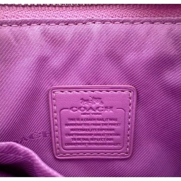 COACH Women's Purple Leather Wristlet Wallet with Logo & Zipper - Picture 8 of 8
